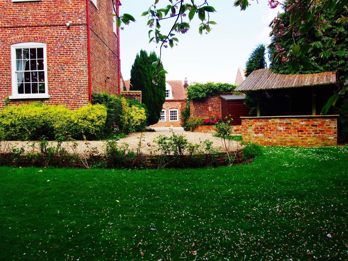 Wrangham House Hotel 3*